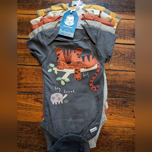 Gerber Other - NWT Gerber Onesies